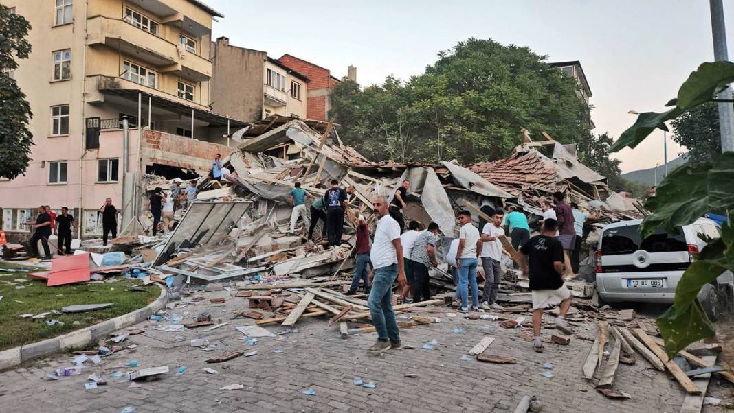 Balıkesir depremi, İstanbul depremini tetikler mi? Deprem uzmanlarından çarpıcı açıklamalar! 1
